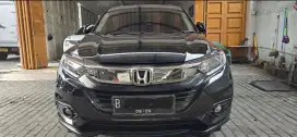 Honda HRV 2021 hitam E