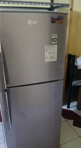 Kulkas LG 2 pintu