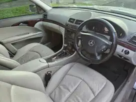 Mercedes-Benz W211 E200K Low KM
