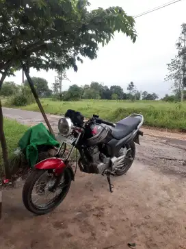 Honda megapro primus