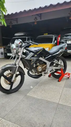 NINJA R warna hitam original