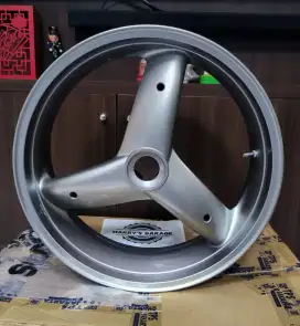 LIMBAH MOGE Pelek BREMBO TRIUMPH Daytona Lebar 17 x 6.00
