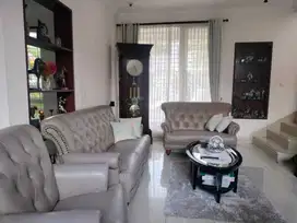 Rumah Sangat Terawat Semi Furnished di Alam Sutera