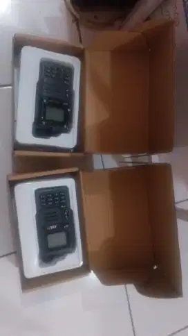 Radio HT second