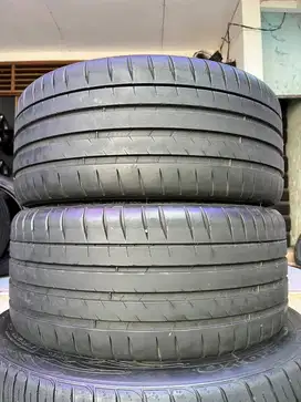 Ban Michelin Pilot Sport 4S 235 35 r19 2Pcs