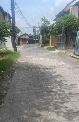 Tanah Luas 2.5are Lokasi  Jl Dewi Madri Dekat Renon Denpasar Kota