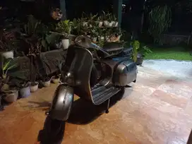 Vespa Sprint 75