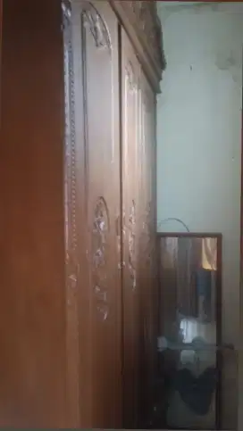 Di Jual Lemari Bahan Jati 3 pintu