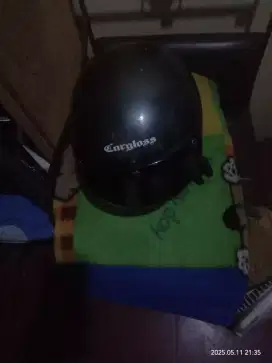 Helm Cargloss warna abu abu
