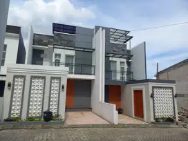 Rumah 2lt rooftop free private pool