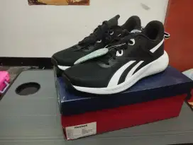Nego Waras Sepatu Reebok Original size 42