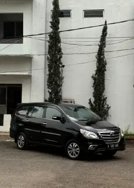 Innova V Bensin Matic 2015 KM Low