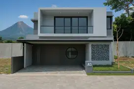 RUMAH MEWAH JOGJA 2 LANTAI,DEKAT RSA UGM DI MLATI SLEMAN