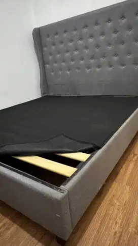 Dijual Dipan + Headboard 180 Informa murah