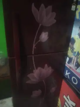 Kulkas merk sharp 2 pintu
