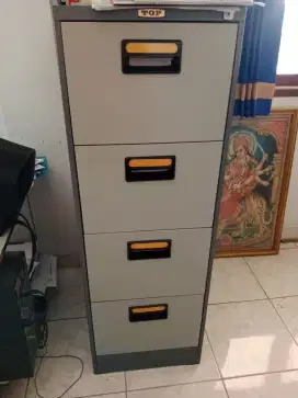 Lemari berkas/arsip bekas
