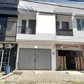 Disewa ruko bebas banjir siap pakai di Harapan Indah 1 Bekasi