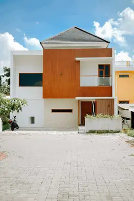 RUMAH SIAP HUNI 2 LANTAI DI JL RAYA TEJEM,DEKAT RS HERMINA SLEMAN