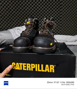Sepatu Safety Caterpillar Excavator Ganteng