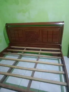 Jual tempat tidur