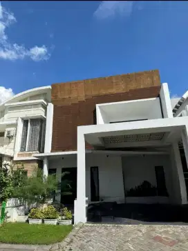 Dijual Rumah 3 Lantai Royal Residence, 250 m², Rooftop, 3,29M Nego