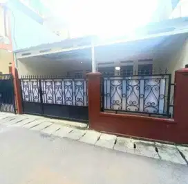 Dijual Cepat Kondisi Lagi BU Rumah di Pondok Kelapa Dalam Komplek Bagu