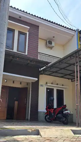 Dikontrakan rumah mewah dan strategis di bekasi timur,cluster