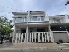 Baru Gress‼️Rumah Tenggilis dekat Ubaya
