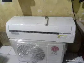 Di jual ac merk LG 1pk tipe baru freon r32+ pasang ,garansi.