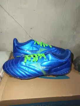 Sepatu Bola Dijual karna gk kepake