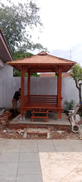 Gazebo kayu jati Jepara 2 x 2 meter