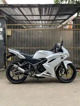 Kawasaki ninja rr new 2012 asli putih mulus