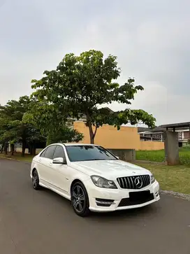 Km Low!! MERCY C200 2014 BERKUALITASS