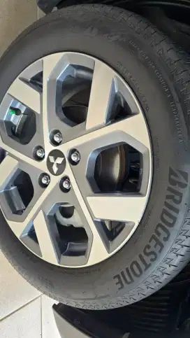 Ban Bridgestone Turanza T005a 215/55/R17