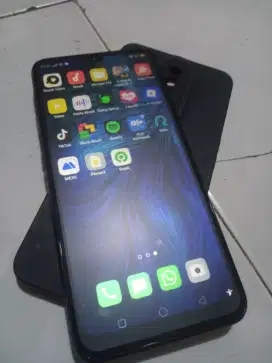 Oppo f11 6/128 joz