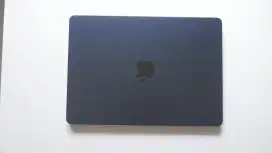 Macbook Air M3 13 inch 8/512