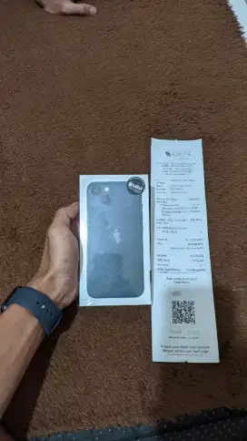 iPhone 13 128 Hitam