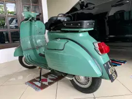 Vespa bajaj deluxe 77