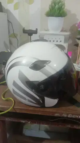 Helm Anak merk bmc