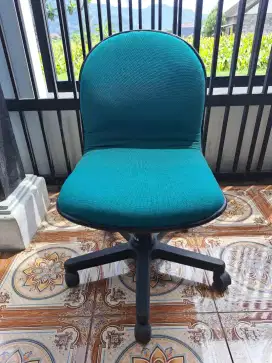 Kursi kerja putar hodrolik