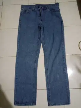 Celana jeans Levis