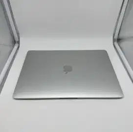 macbook air 2020 i5 256