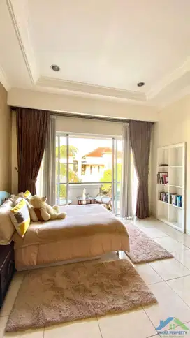 Rumah Cozy Full Furnish di Lokasi Idaman Raffles Hills Cibubur