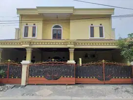 Dijual rumah besar hadap selatan 2lantai di Harapan Indah 1 Bekasi