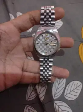 Seiko 5 automatic