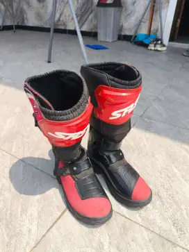 sepatu trail sps