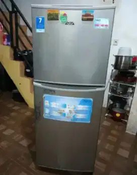 kulkas Sharp 2 pintu