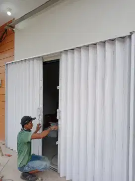 Rolling door & polding gate