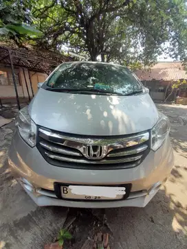 Honda Freed 2013 Bensin