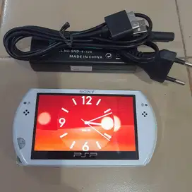 PSP GO SONY Memory game 16gb game Retro Plus Cassannya